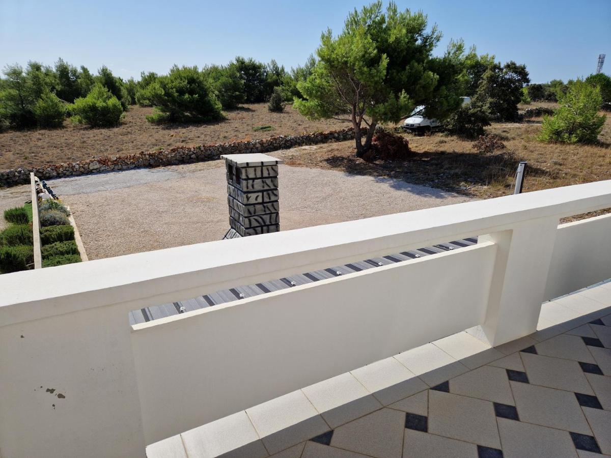 Apartmani Deak Vir Exterior photo